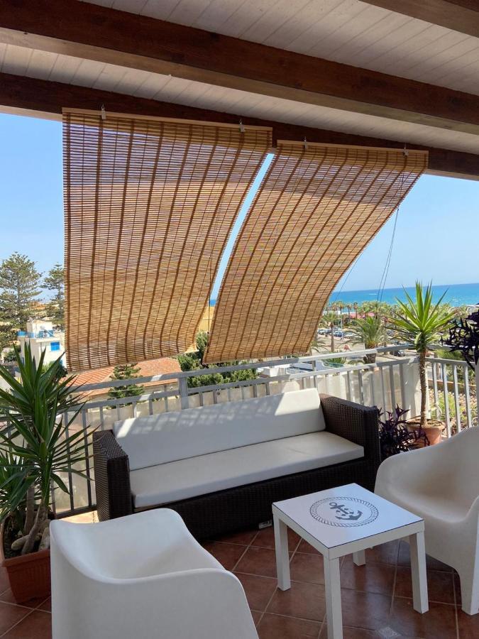 Вилла La Terrazza Di Pollon Сан-Леоне Экстерьер фото